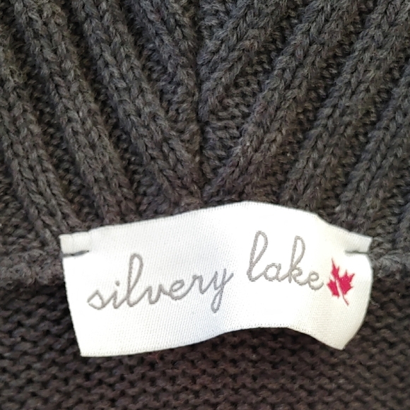 Silvery Lake Gray and Red Cardigan Sweater Sz Sm - Picture 2 of 16